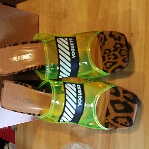 Cape Robbin shoes - Picture 2 of 7